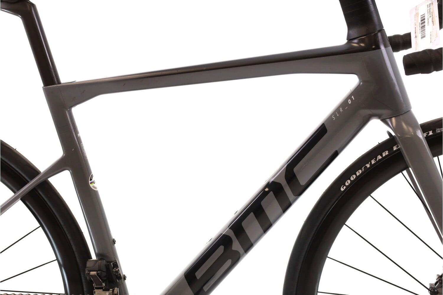 Vélo de route reconditionné ·  SLR 01 Five Di2 12V · Très bon état 2/8