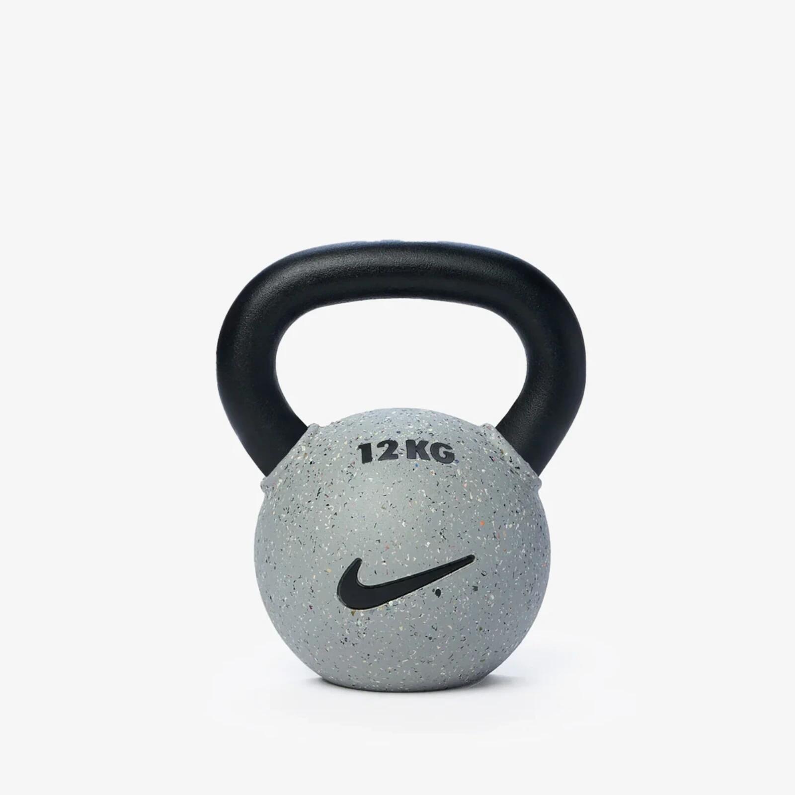 NIKE STRENGTH picture