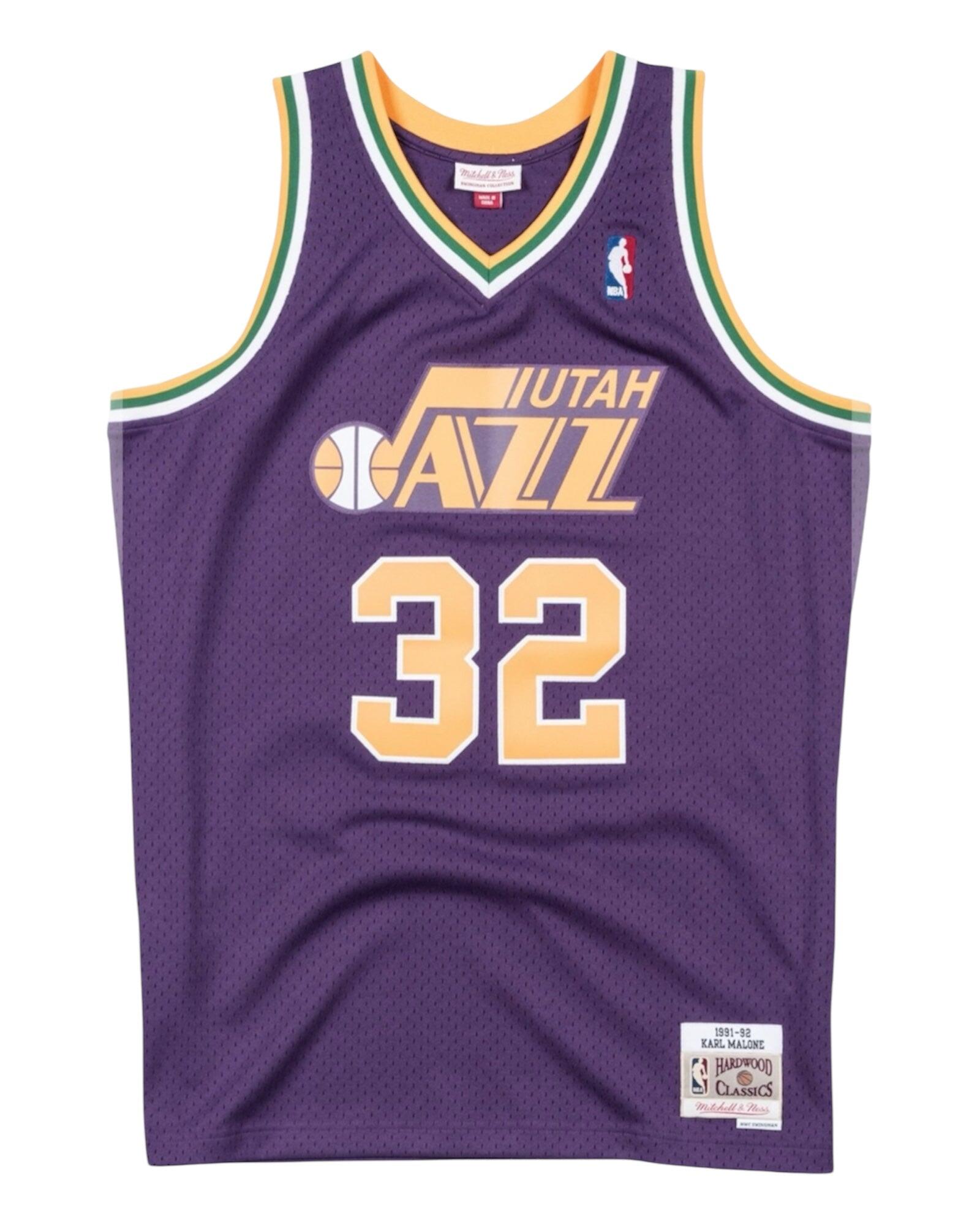 MITCHELL & NESS picture
