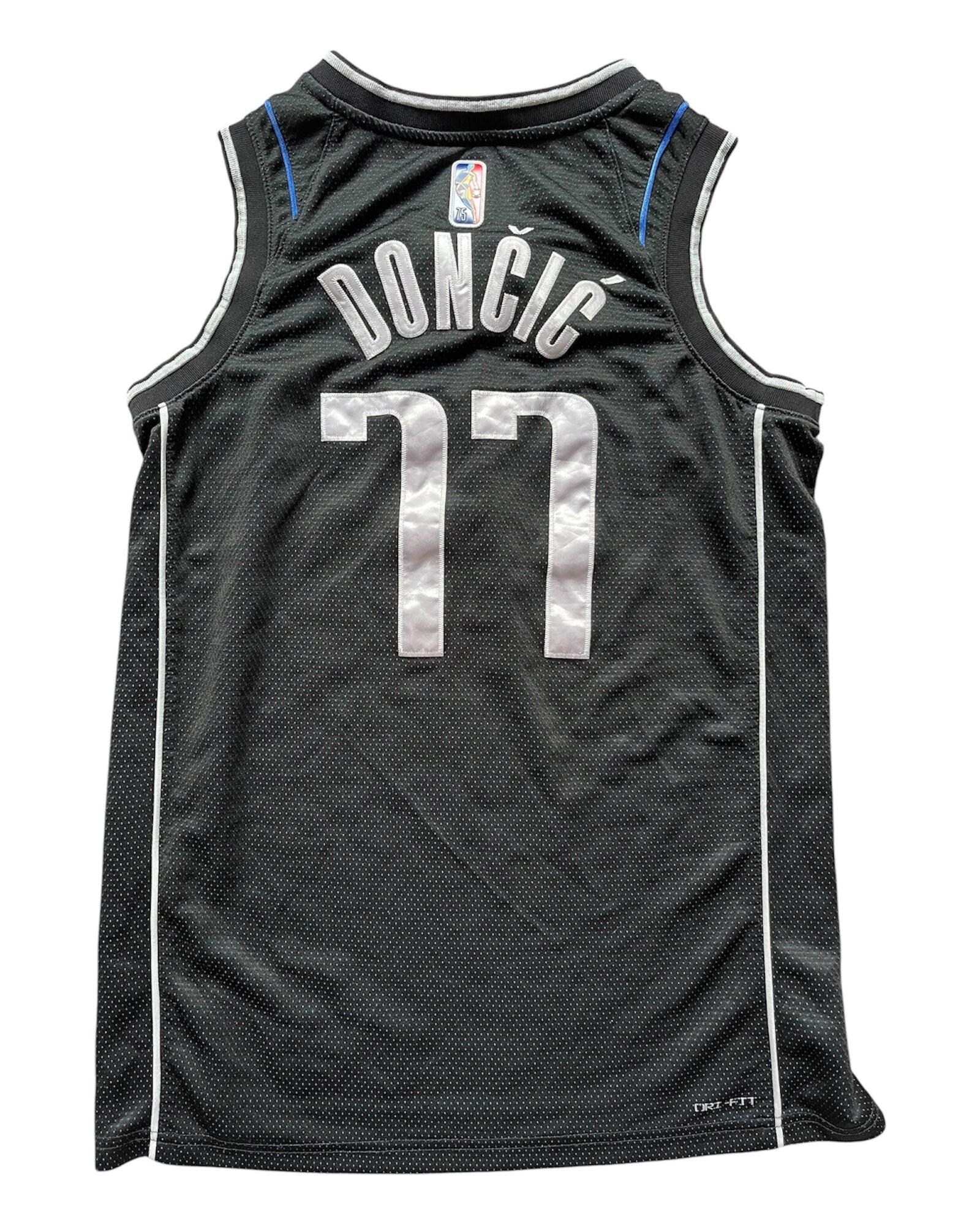 Segunda vida - Camisola NBA Dallas Mavericks 2022 Series - Como novo 2/2