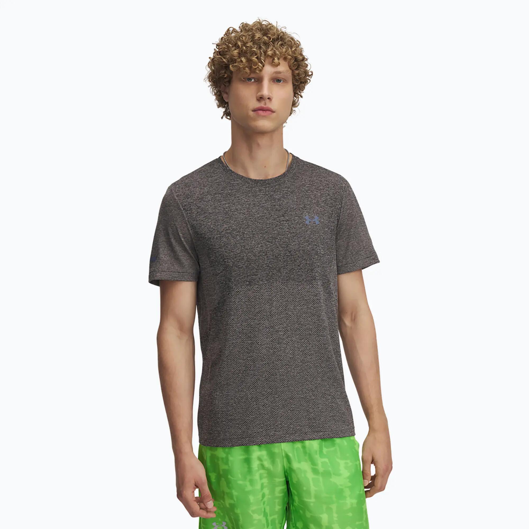 UNDER ARMOUR picture