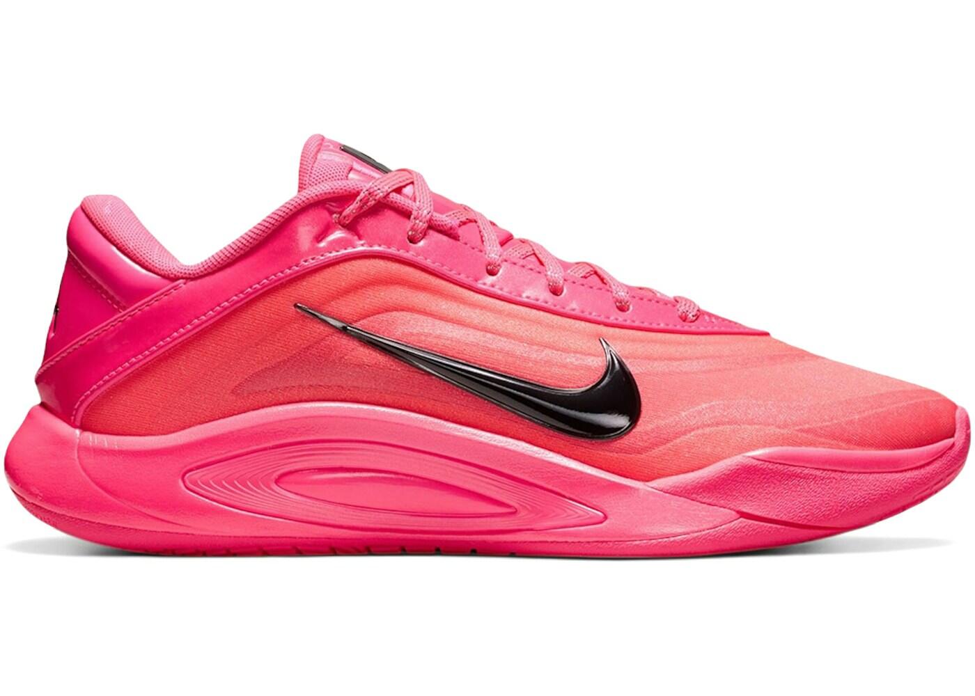 NIKE picture