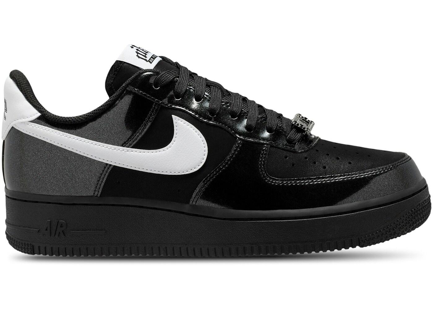 NIKE picture