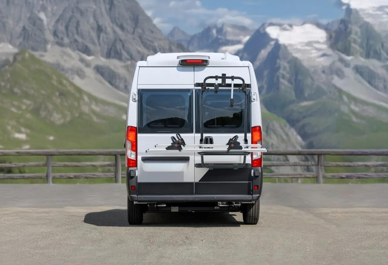 Hátsó ajtóra Menabo Tremont B ehhez: Mercedes-Benz Sprinter 907/910 2018+ (H2) 6/7