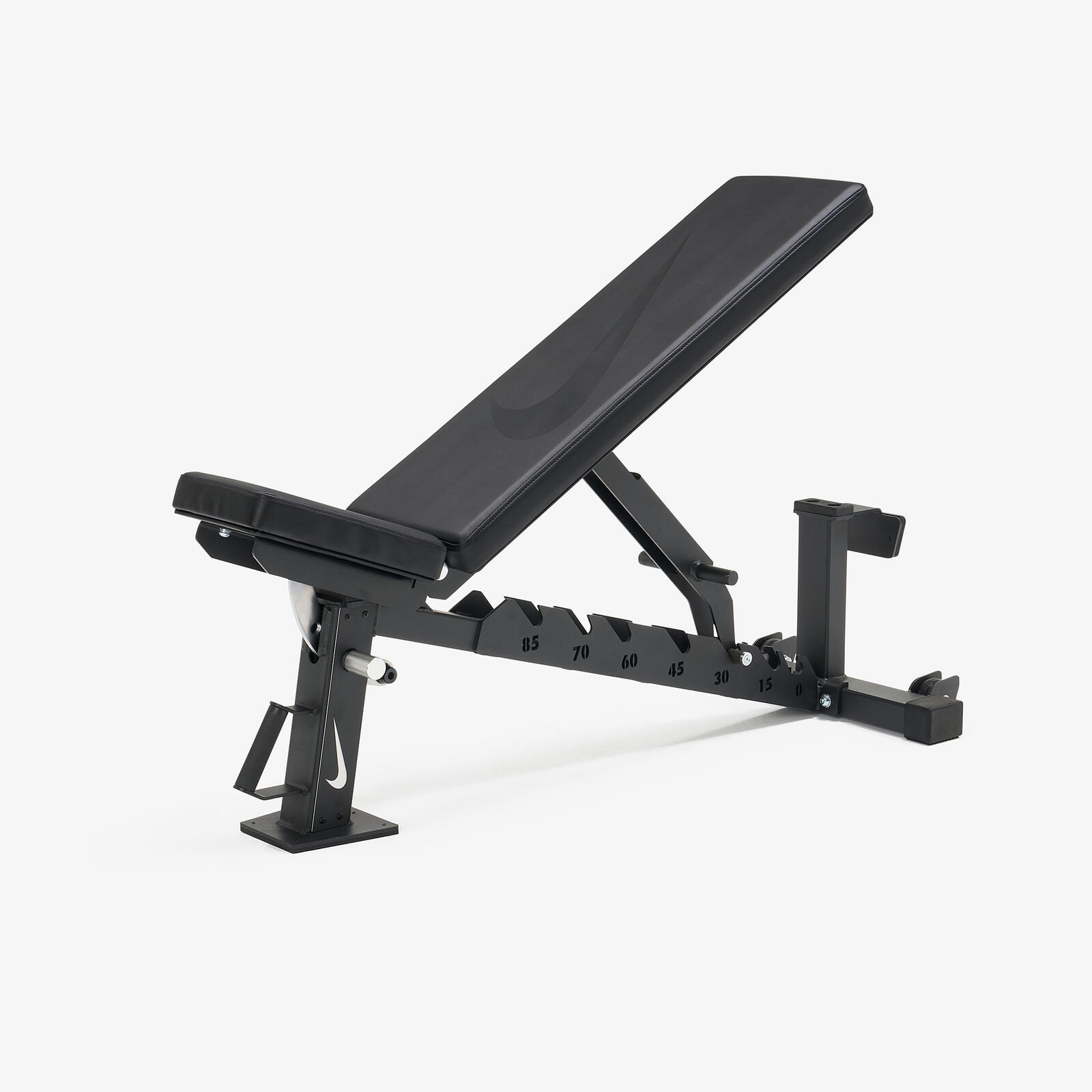 NIKE STRENGTH picture