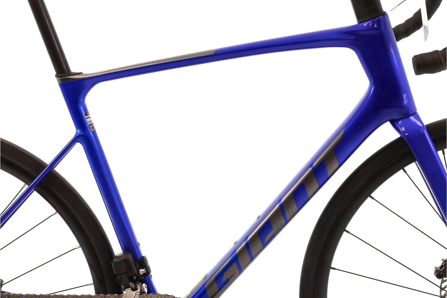 Tweedehands racefiets ·  Defy Advanced 1 Di2 12V · Zeer goede toestand 2/8