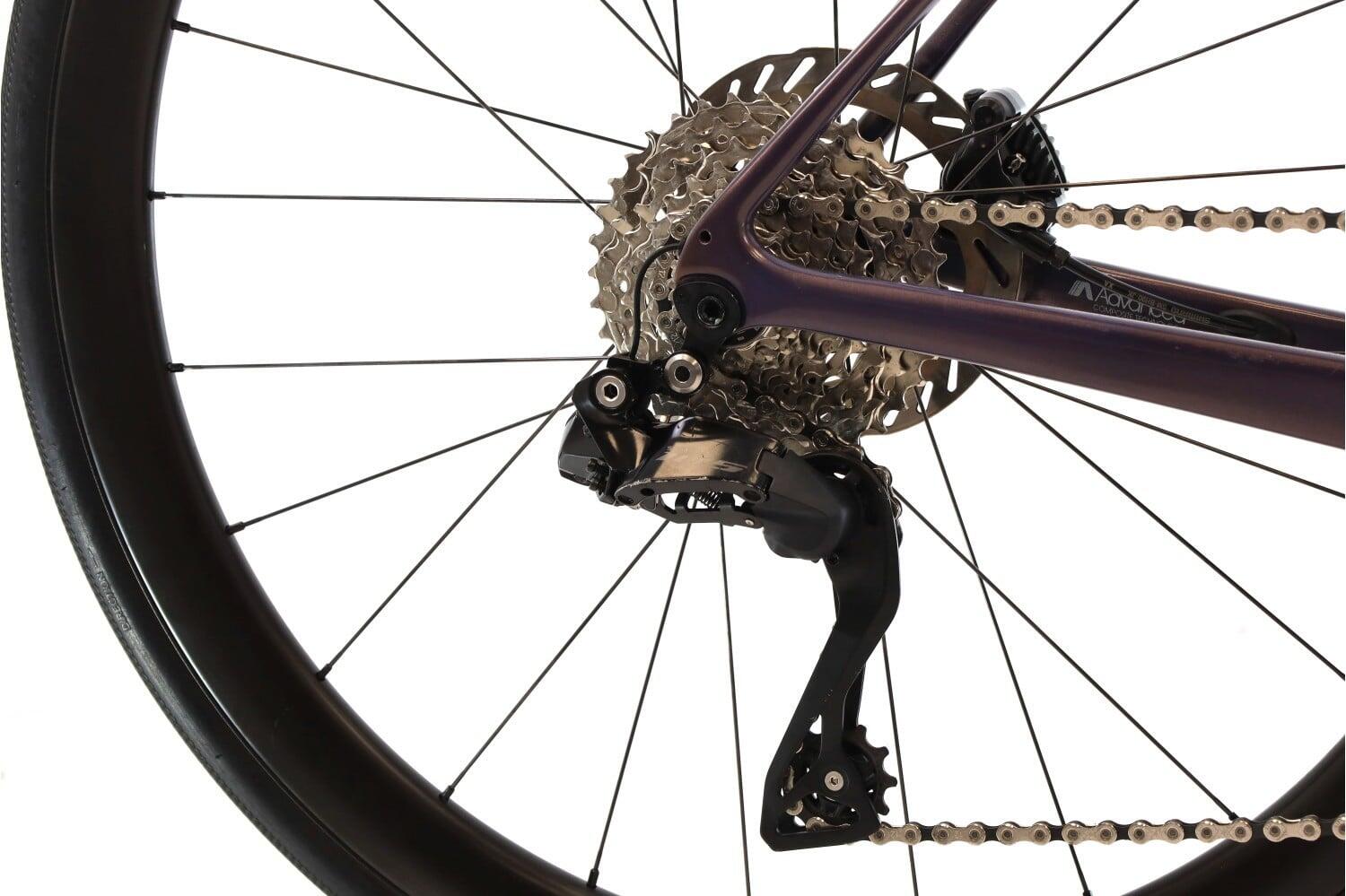 Vélo de route reconditionné ·  Defy Advanced 0 Di2 12V · Très bon état 3/8