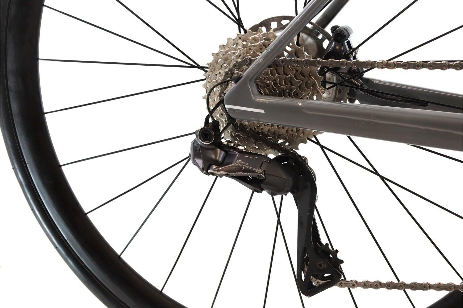 Segunda Vida · Bicicleta estrada ·  SLR 01 FIVE Di2 12V · Muito bom estado 3/8