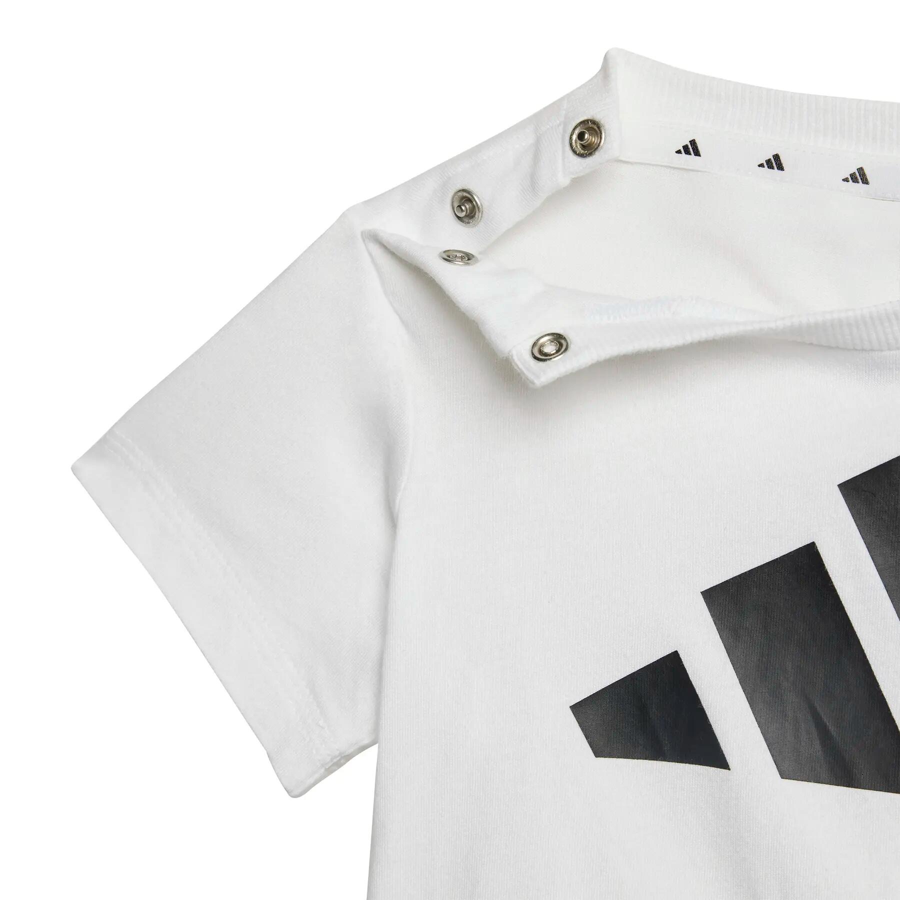 Dziecięcy zestaw koszulka i spodenki adidas Essentials 7/13