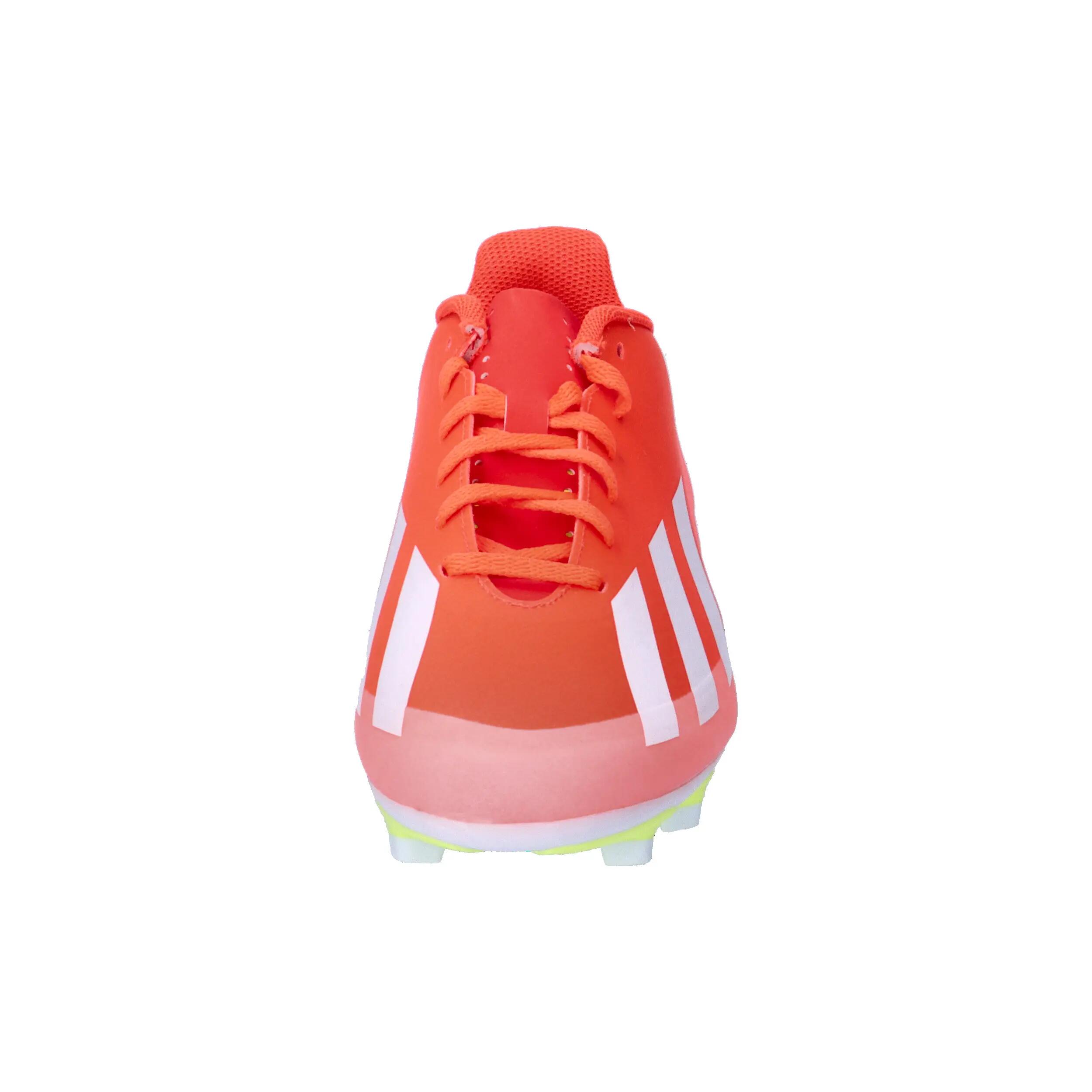 Chuteiras Adidas modelo IG0616 para unissex 3/15