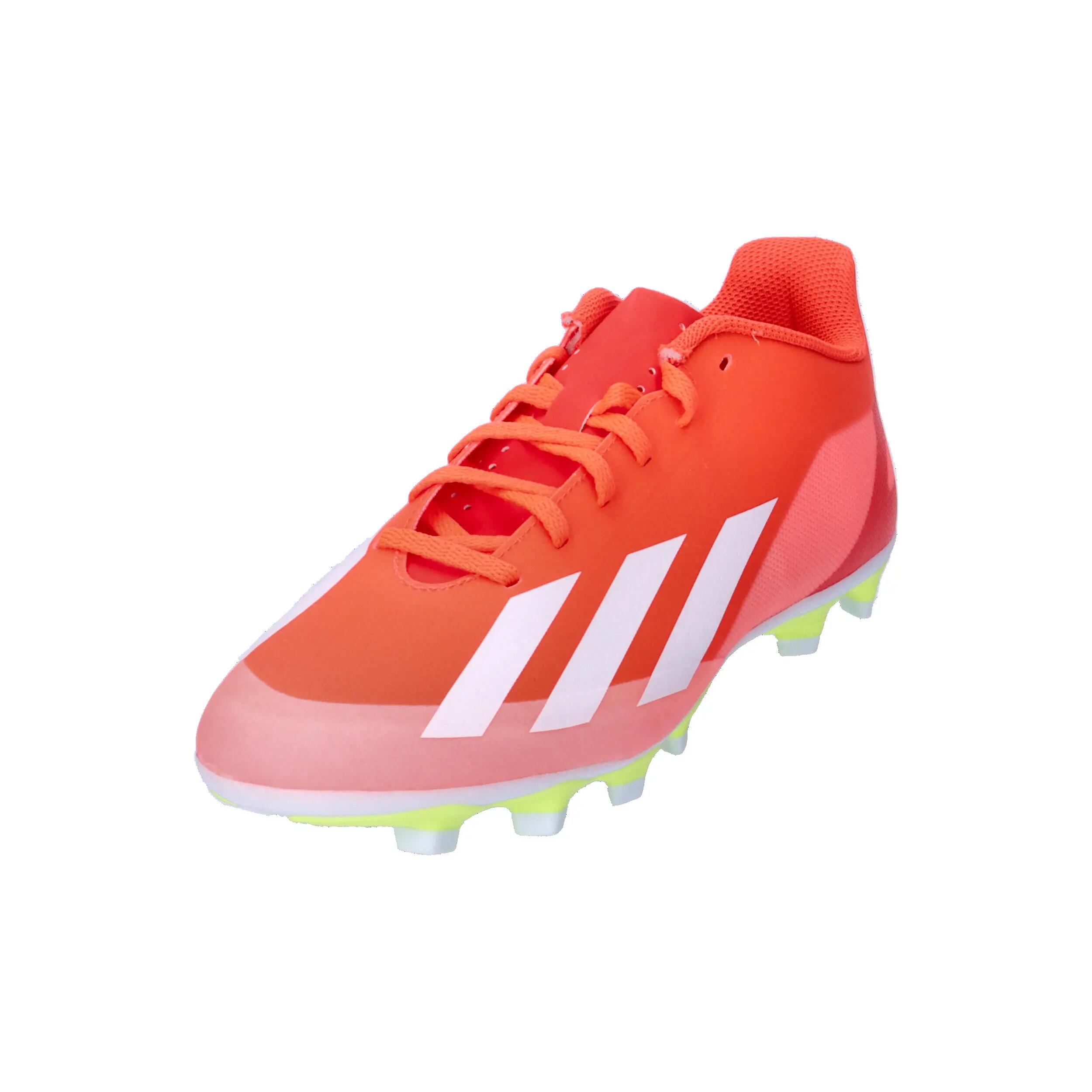 Chuteiras Adidas modelo IG0616 para unissex 4/15