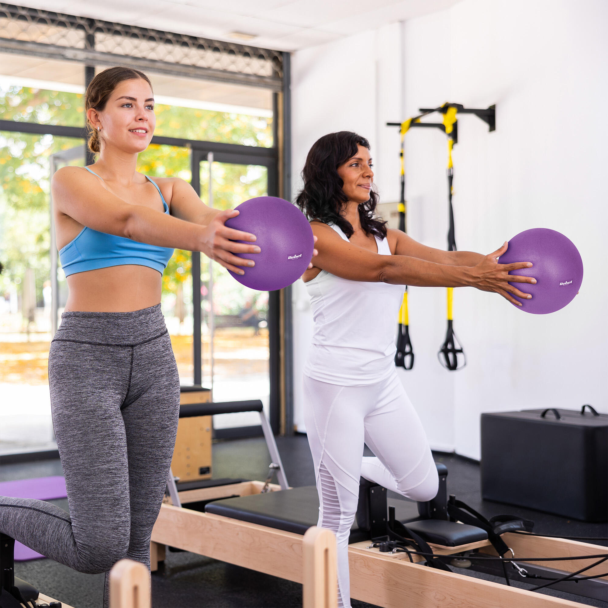 Mini piłka gimnastyczna do pilates rehabilitacyjna 25cm Rebel 6/7