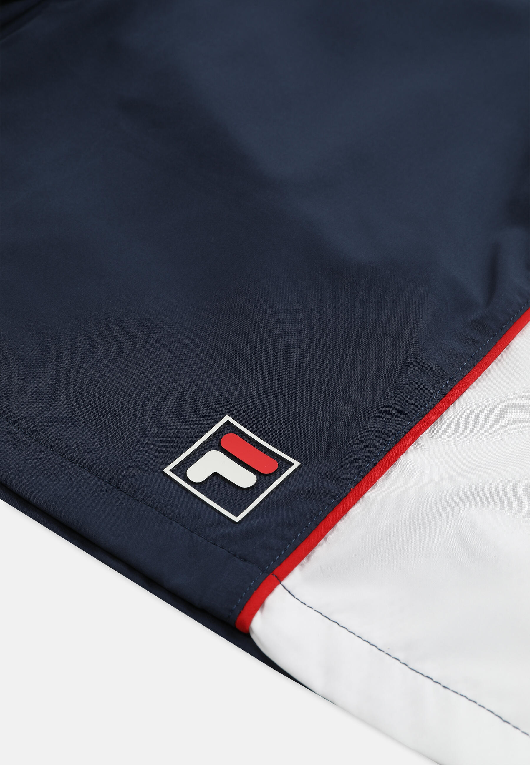 FILA Apparel PISTOIA lockere, gewebte Shorts mit Farbblock-Design 3/3