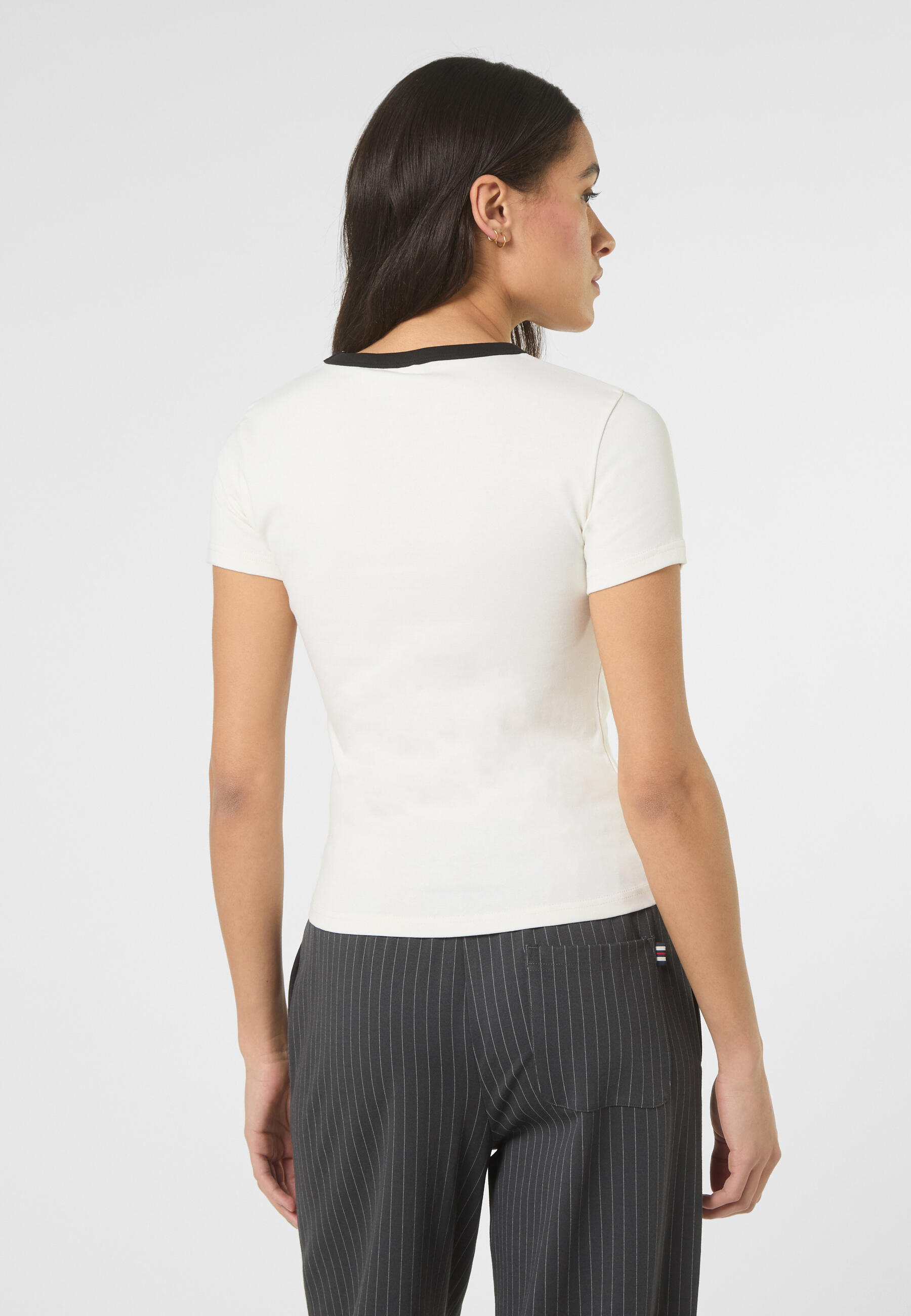 FILA Apparel MONTEBENI Slim Logo Ripp-T-Shirt 2/6