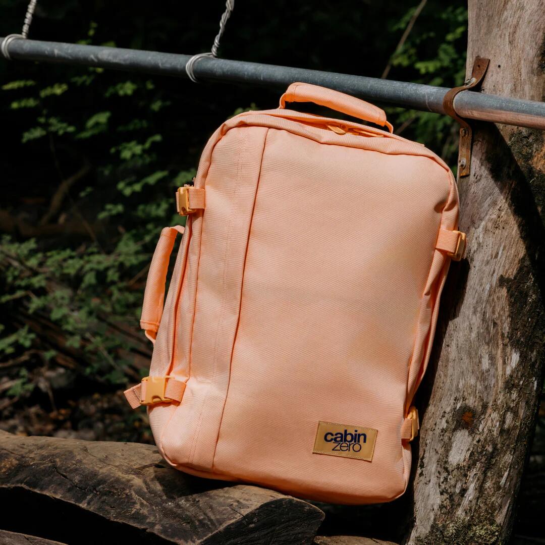 Cestovní batoh CabinZero Classic 36L 8/12