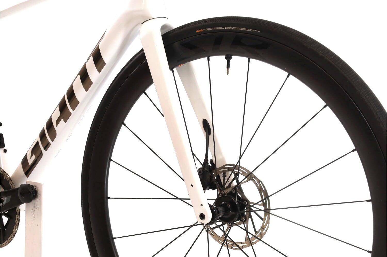 Segunda Vida · Bici estrada ·  Defy Advanced Pro 1 AXS 12V · Bom estado 5/8