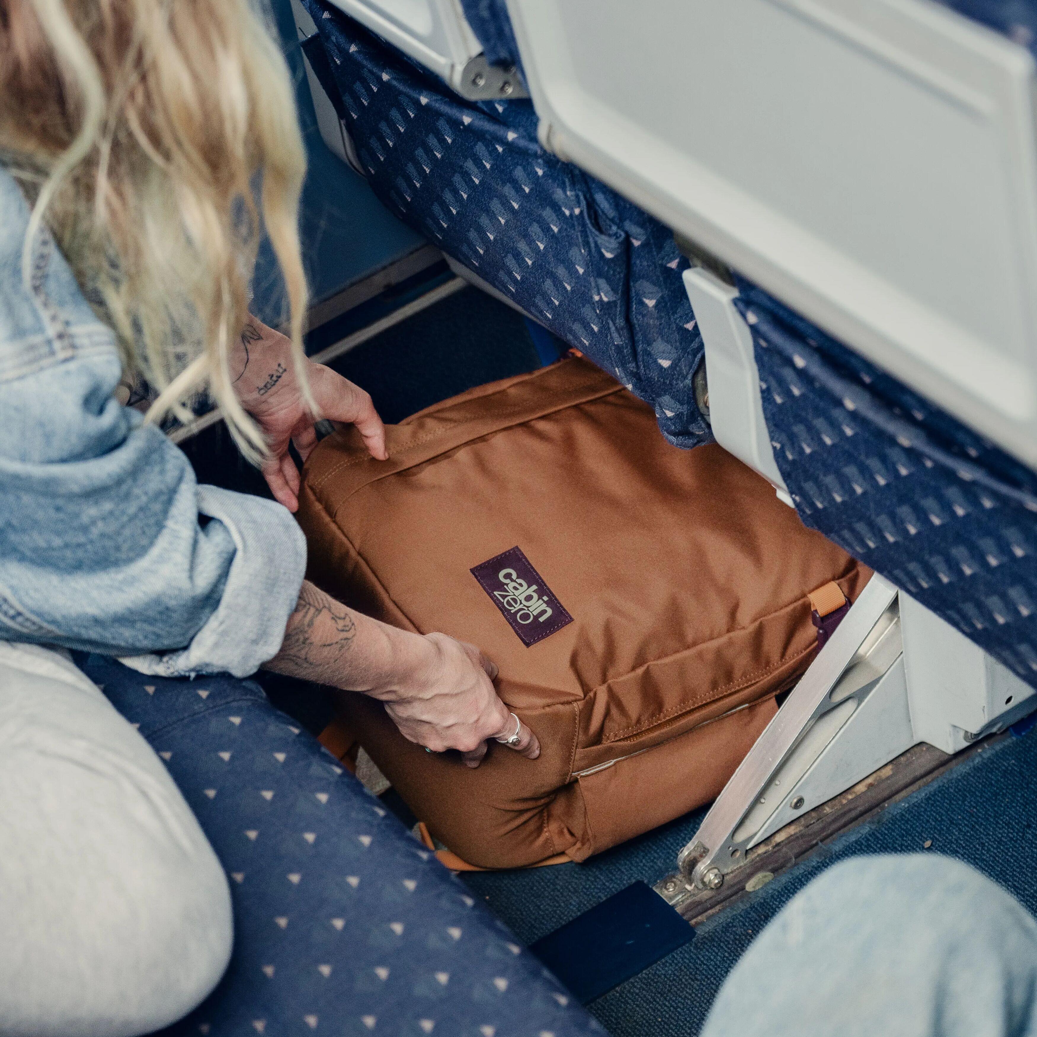 Дорожный рюкзак CabinZero Classic Tech 28 л, 28 l, Коричневый / 28 l, Бежевый / 28 l, Синий / 28 l, chmurno-szary — фото 6