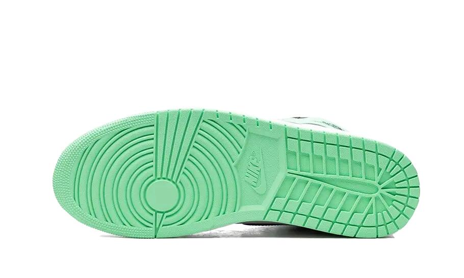 Air Jordan 1 Retro High OG Green Glow 3/3