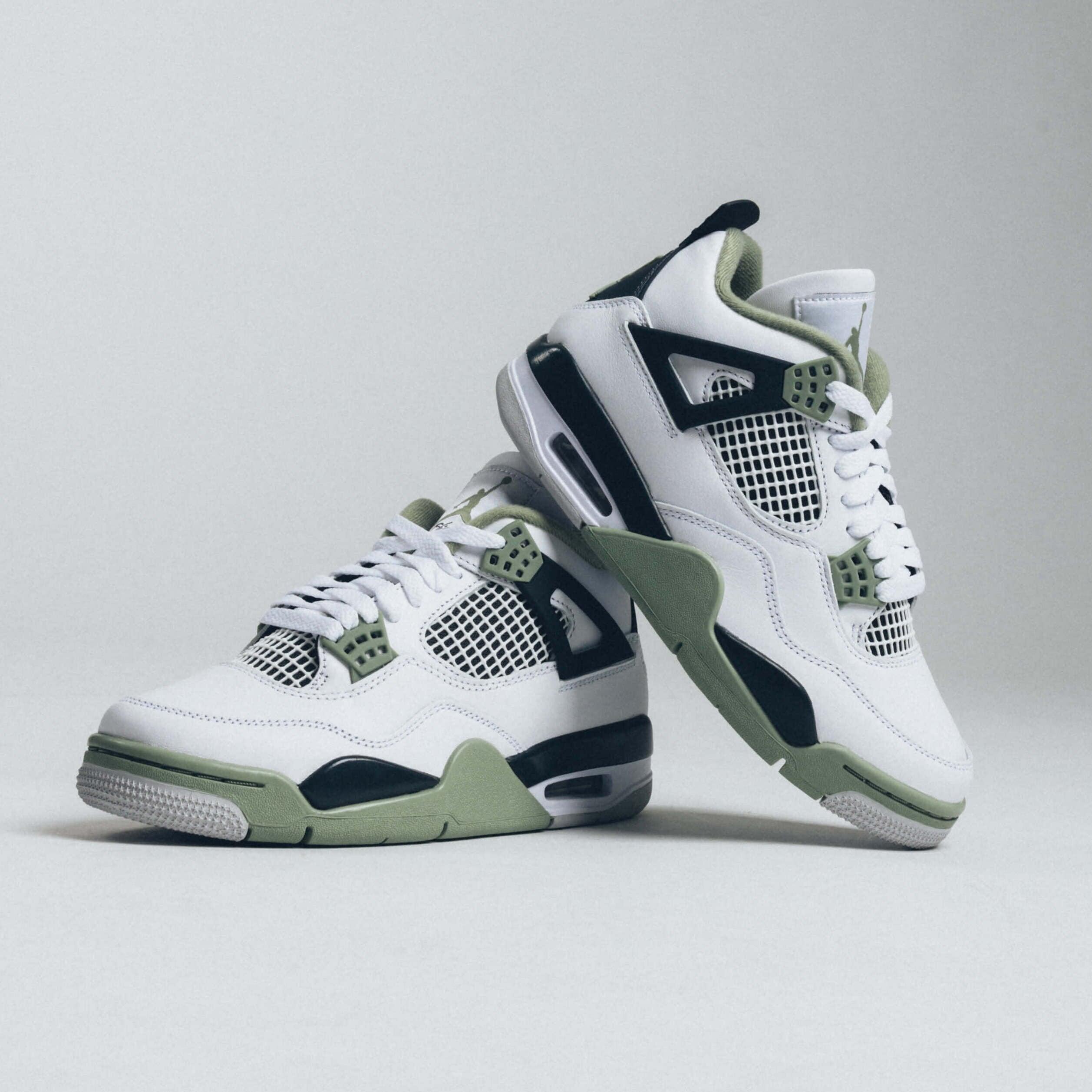 Air Jordan 4 Retro Seafoam (W) 5/6