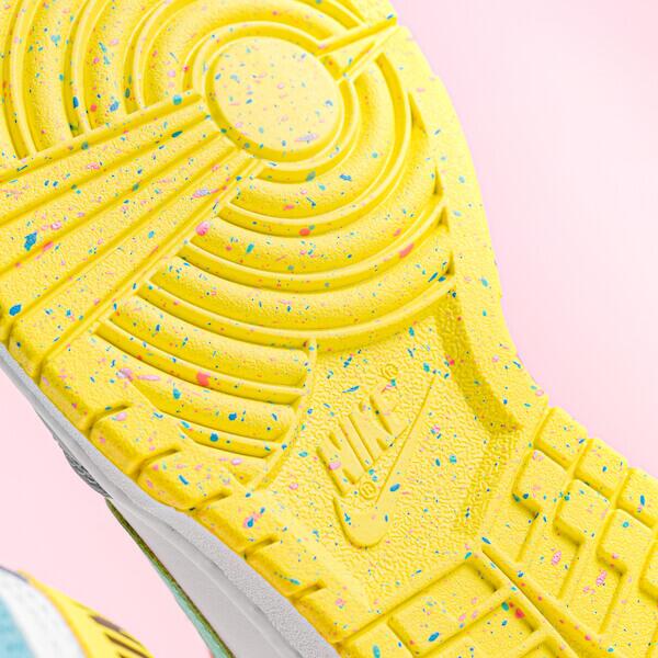 Nike Dunk Low SE Easter 6/6