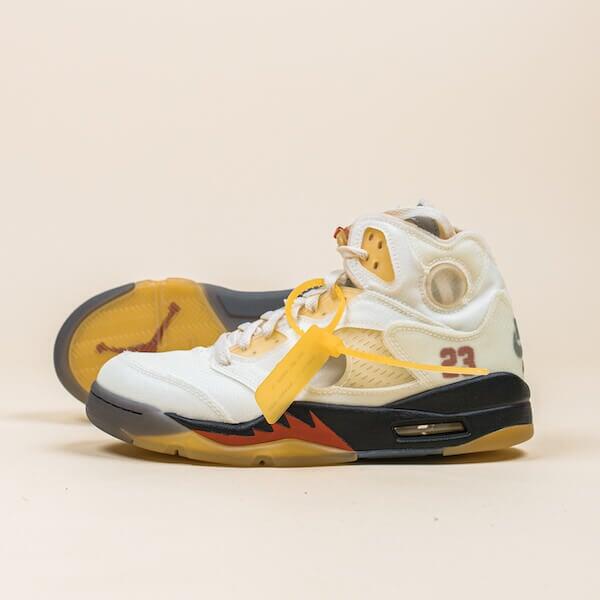 Chaussures - basket - unisexe - air jordan 5 - édition off-white - sail/fire red 5/6