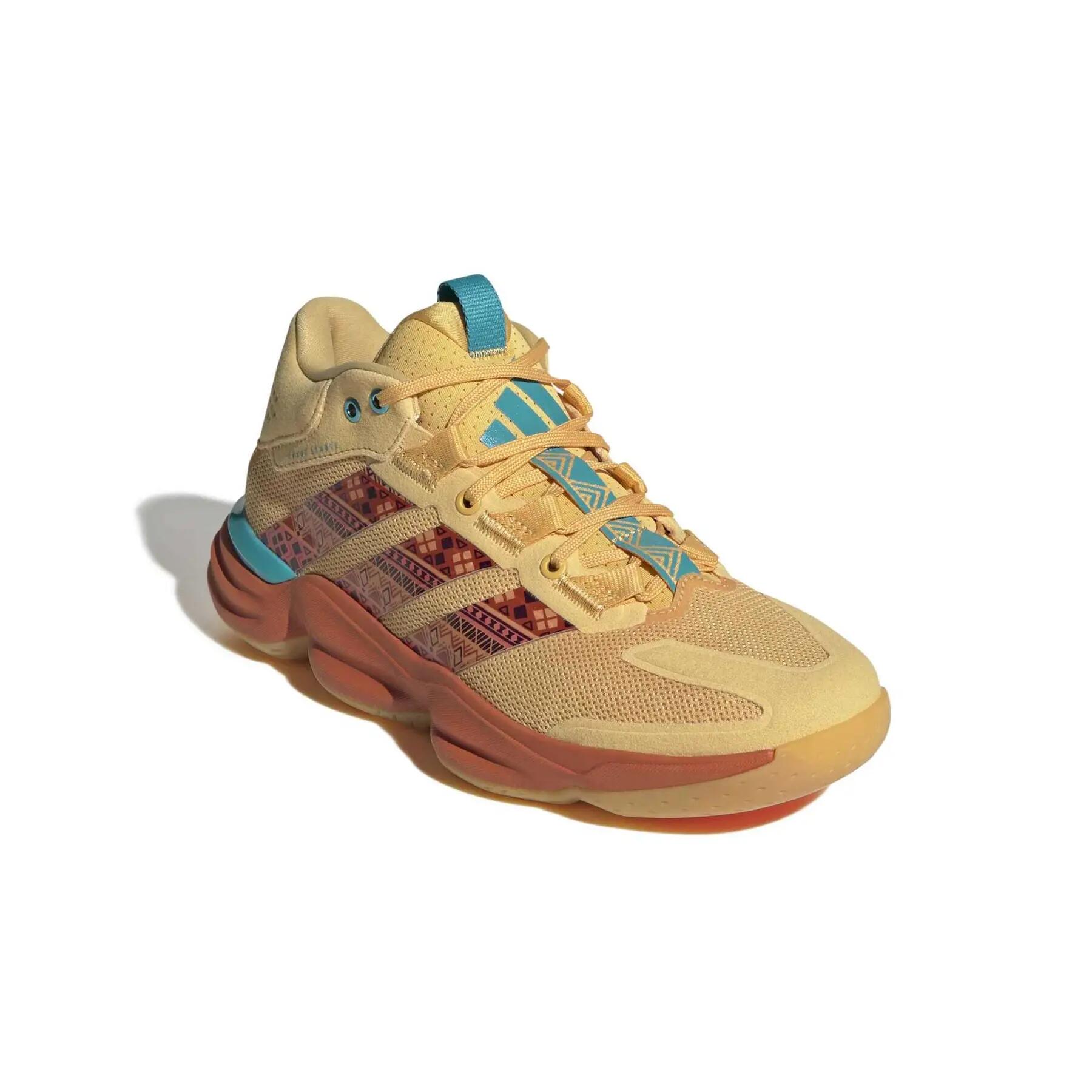 Damskie buty halowe adidas Courtstabil Disney 2/7