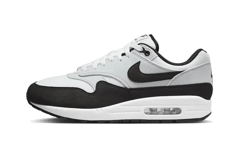 NIKE picture