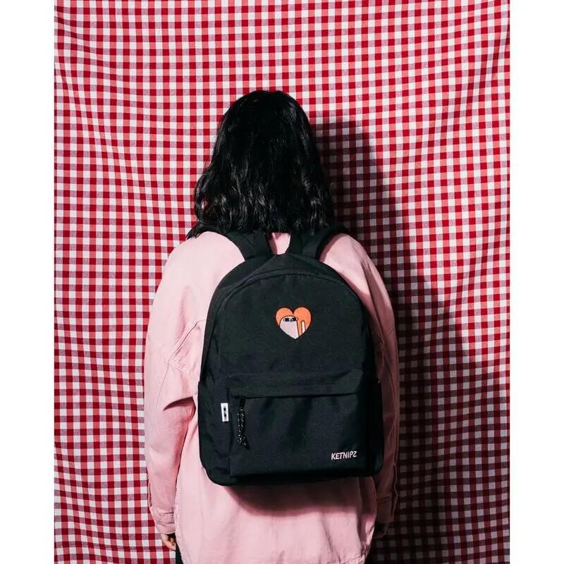 Ketnipz Erwachsenen-Rucksack aus Polyester mit Vordertasche, Schwarz 3/4