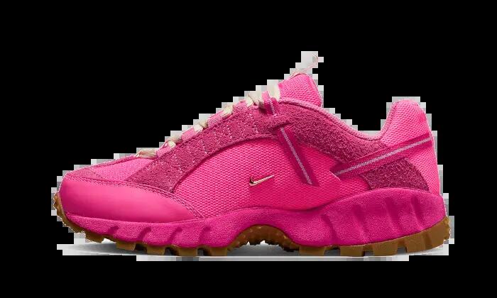 NIKE picture