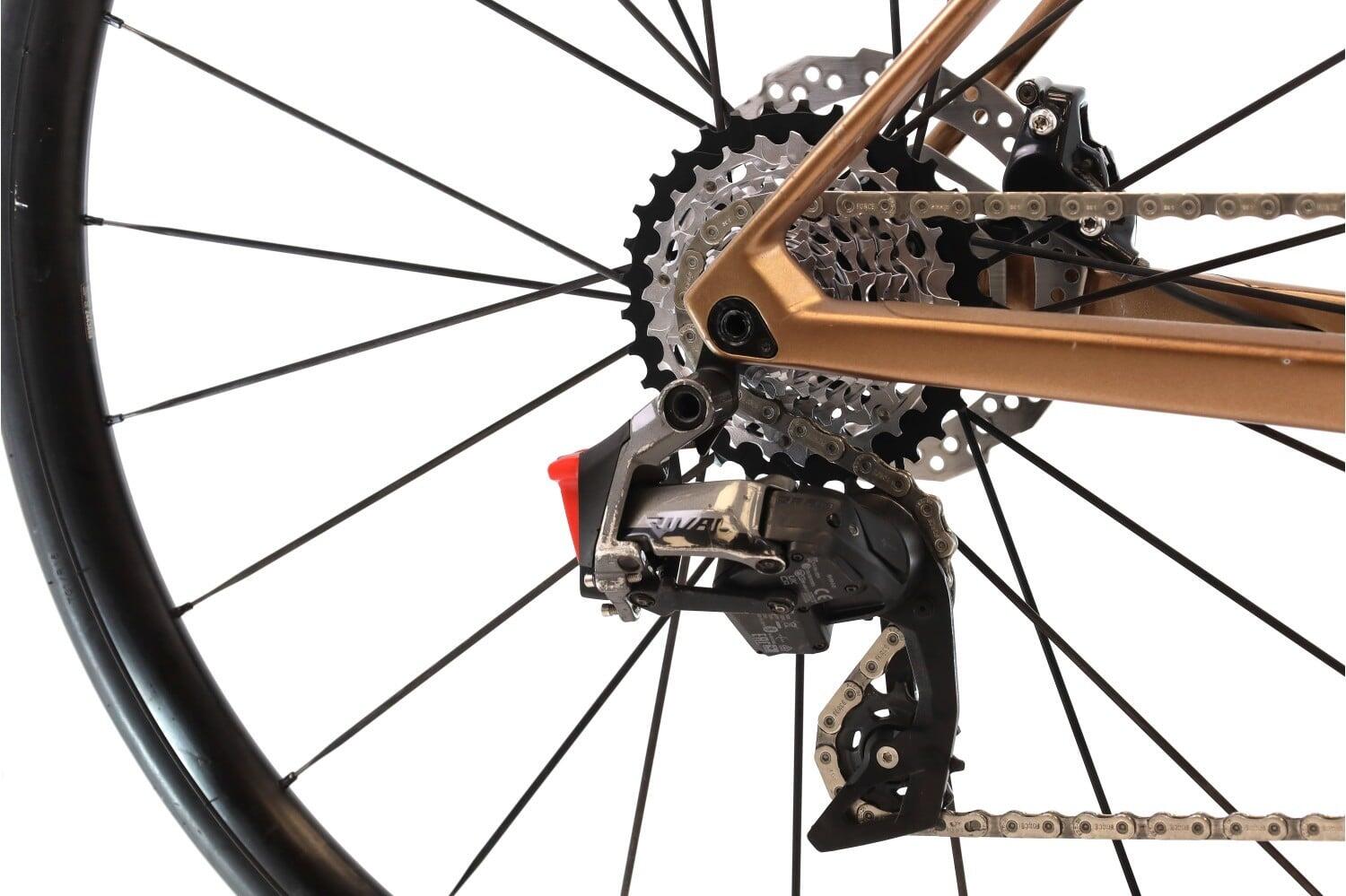 Segunda Vida · Bici estrada ·  RoadTimemachine FOUR AXS 12V · Muito bom estado 3/8