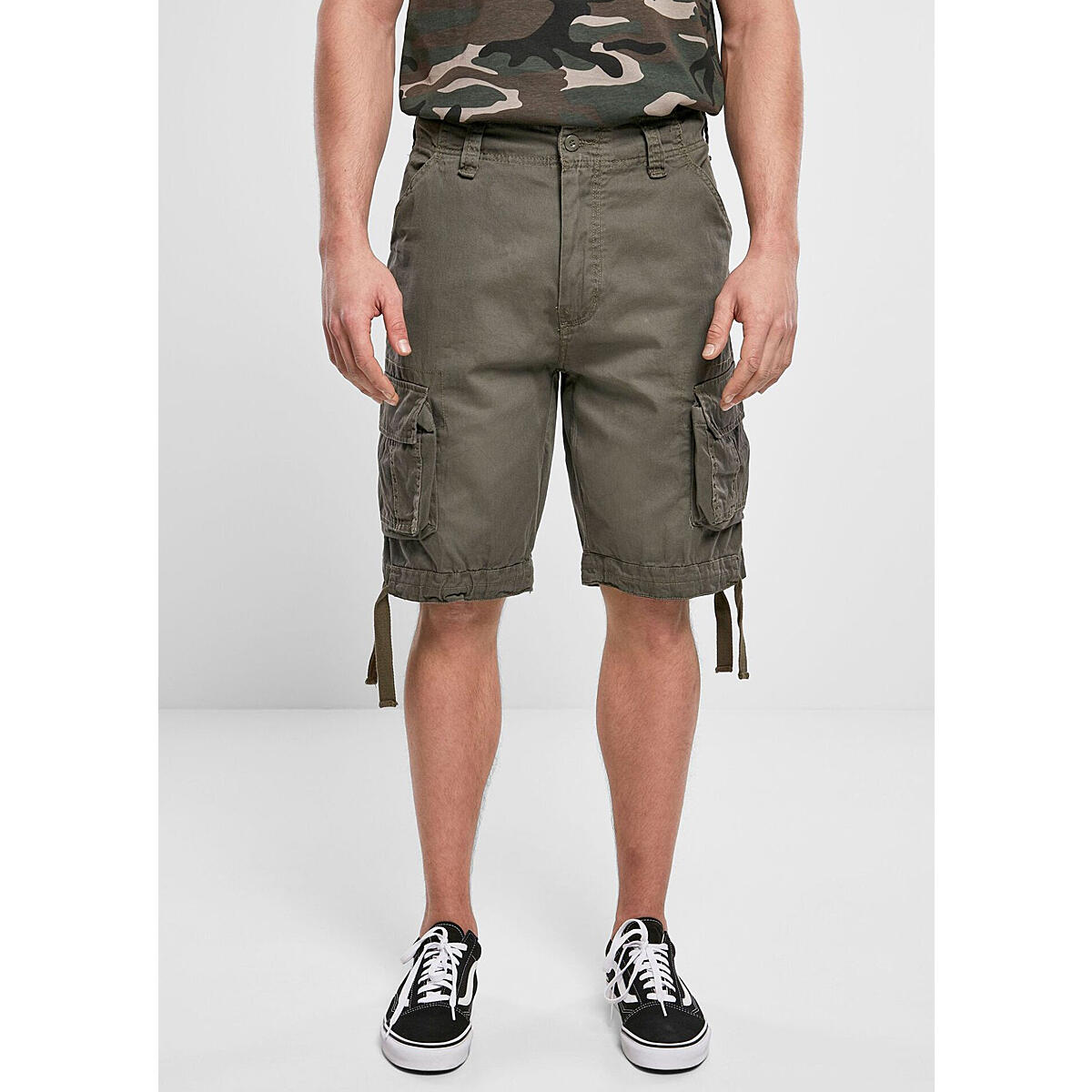 Brandit Urban Legend Shorts Herren (Olive) Größe 3XL 3/4