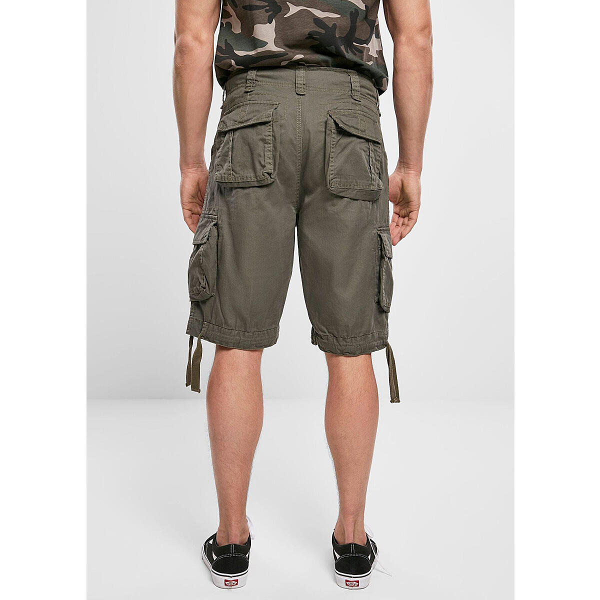 Brandit Urban Legend Shorts Herren (Olive) Größe 3XL 4/4