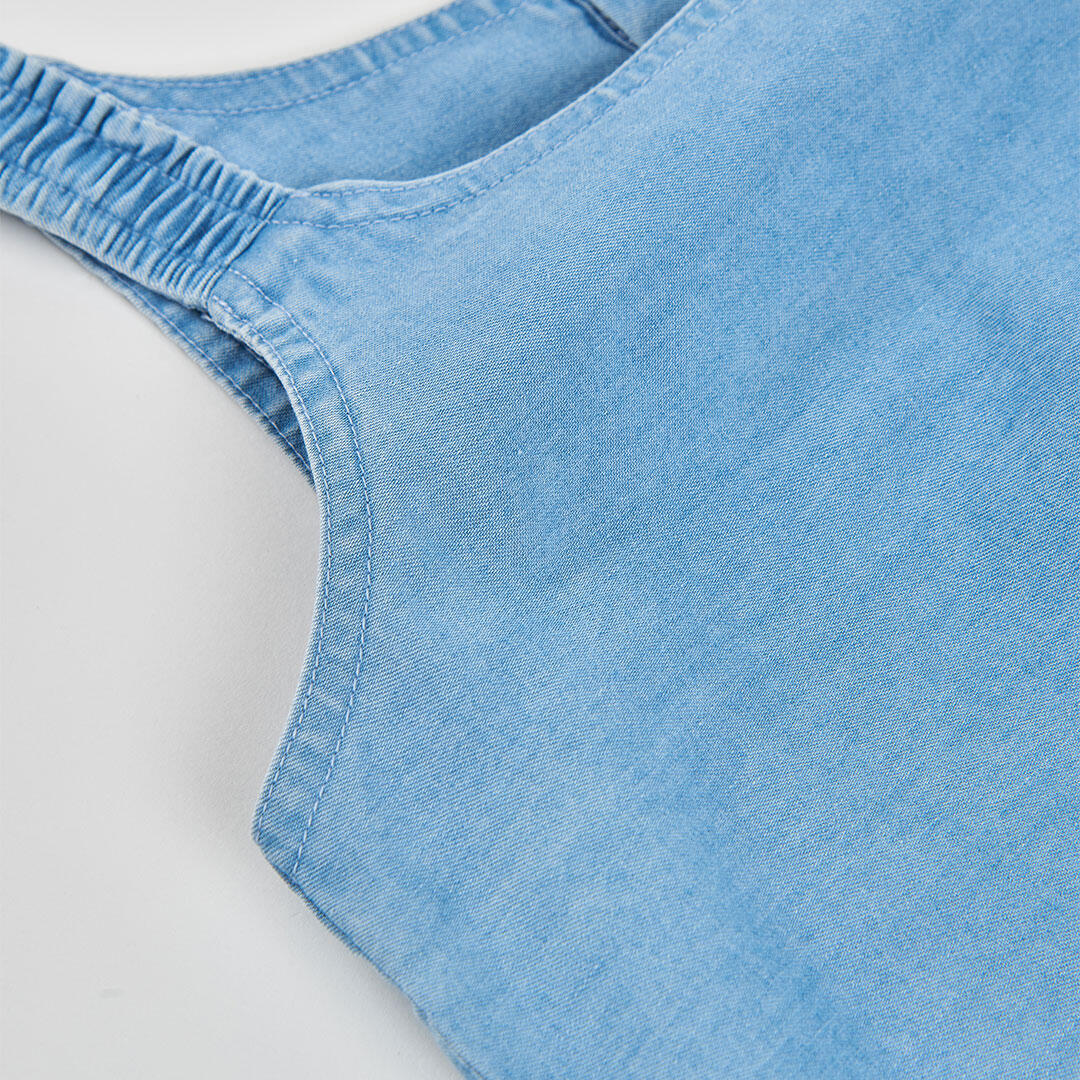 Top vaquero bordado para niña en denim bleach 3/4