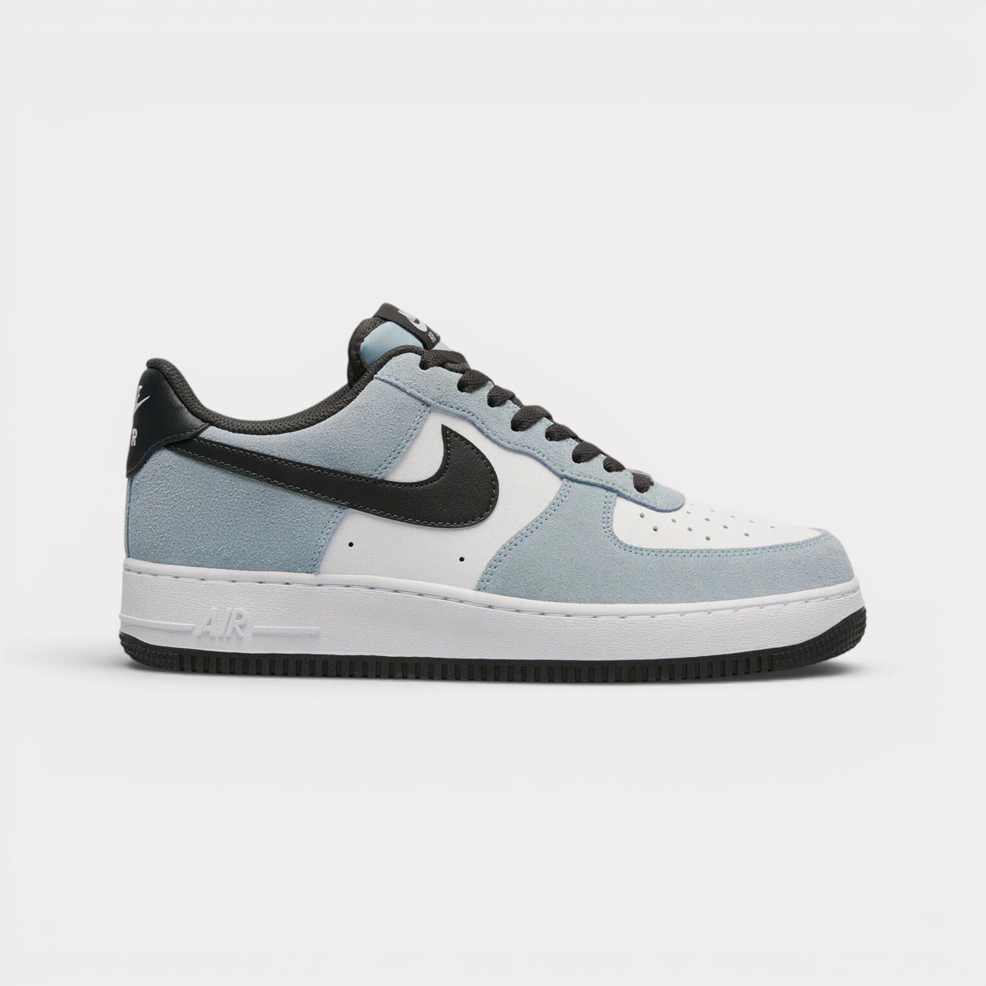 NIKE picture