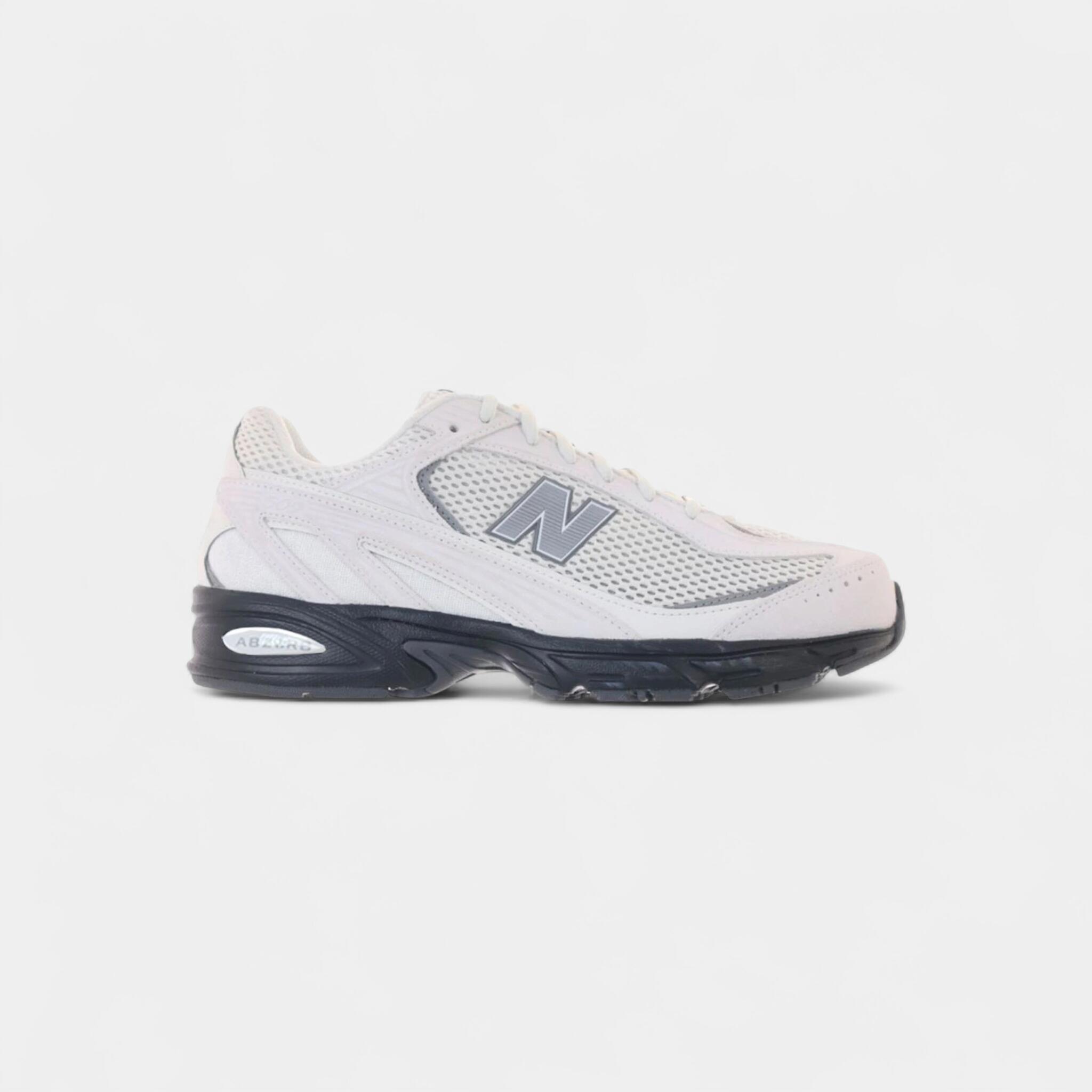 NEW BALANCE picture