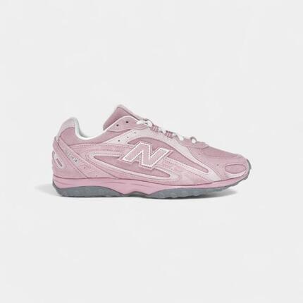 New Balance 204L Pastel Pink