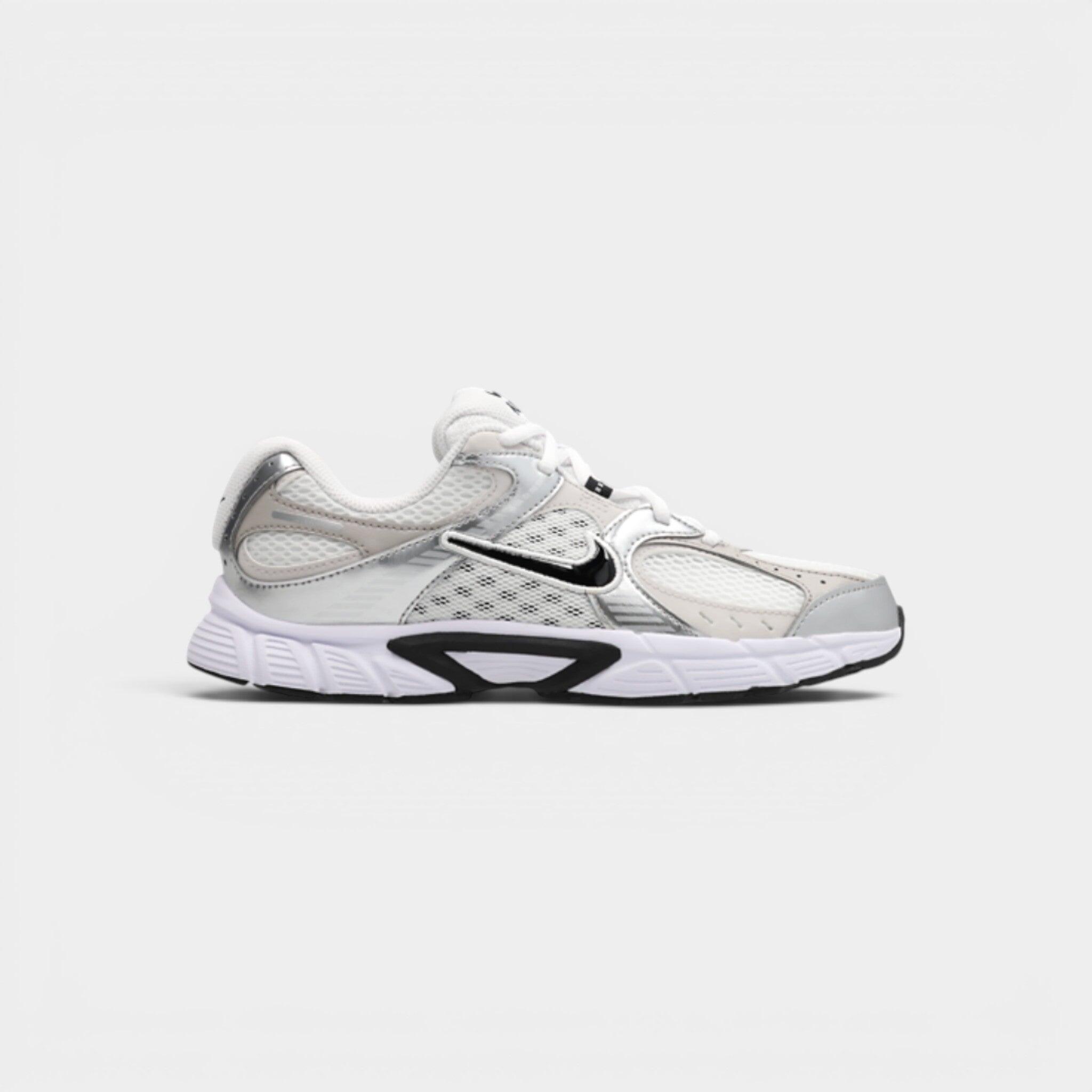 Nike V5 RNR White Vast Grey College Grey Black 1/3
