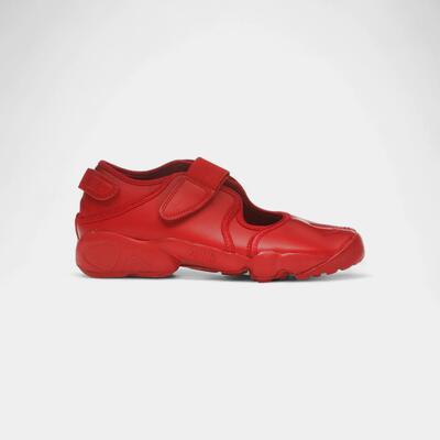 Nike air rift leather fire red (women's)