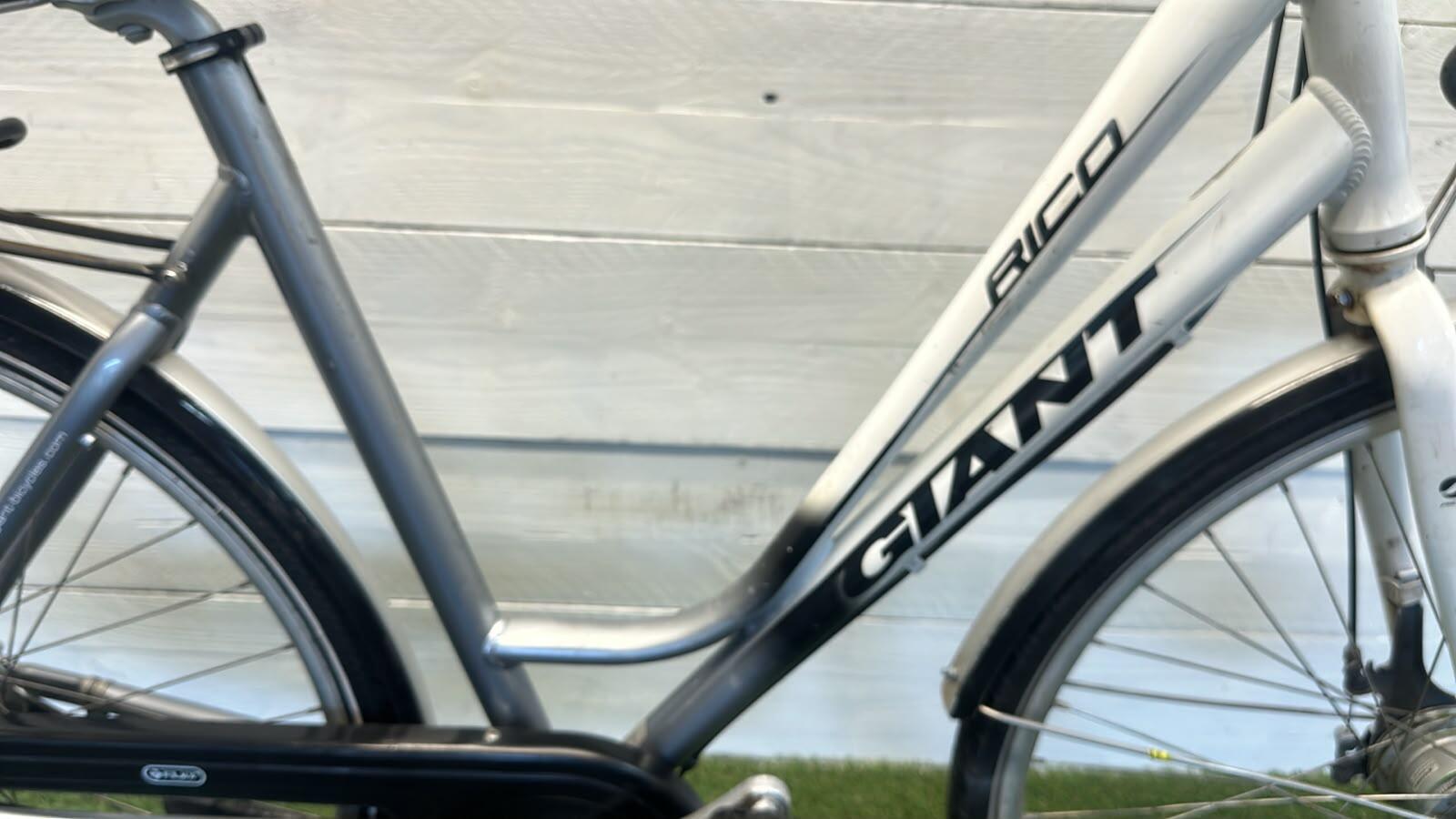 Bicicleta usada Giant Rico 4/4