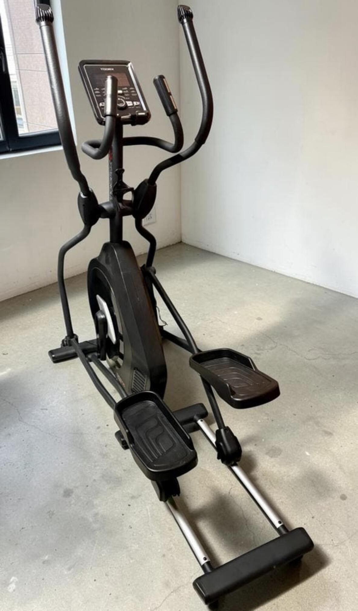 Entre Particuliers - Crosstrainer Toorx ERX500 avec iConsole 3/7
