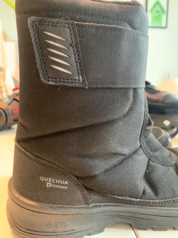Entre Particuliers - Bottes de neige de couleur noir, taille 38 3/3