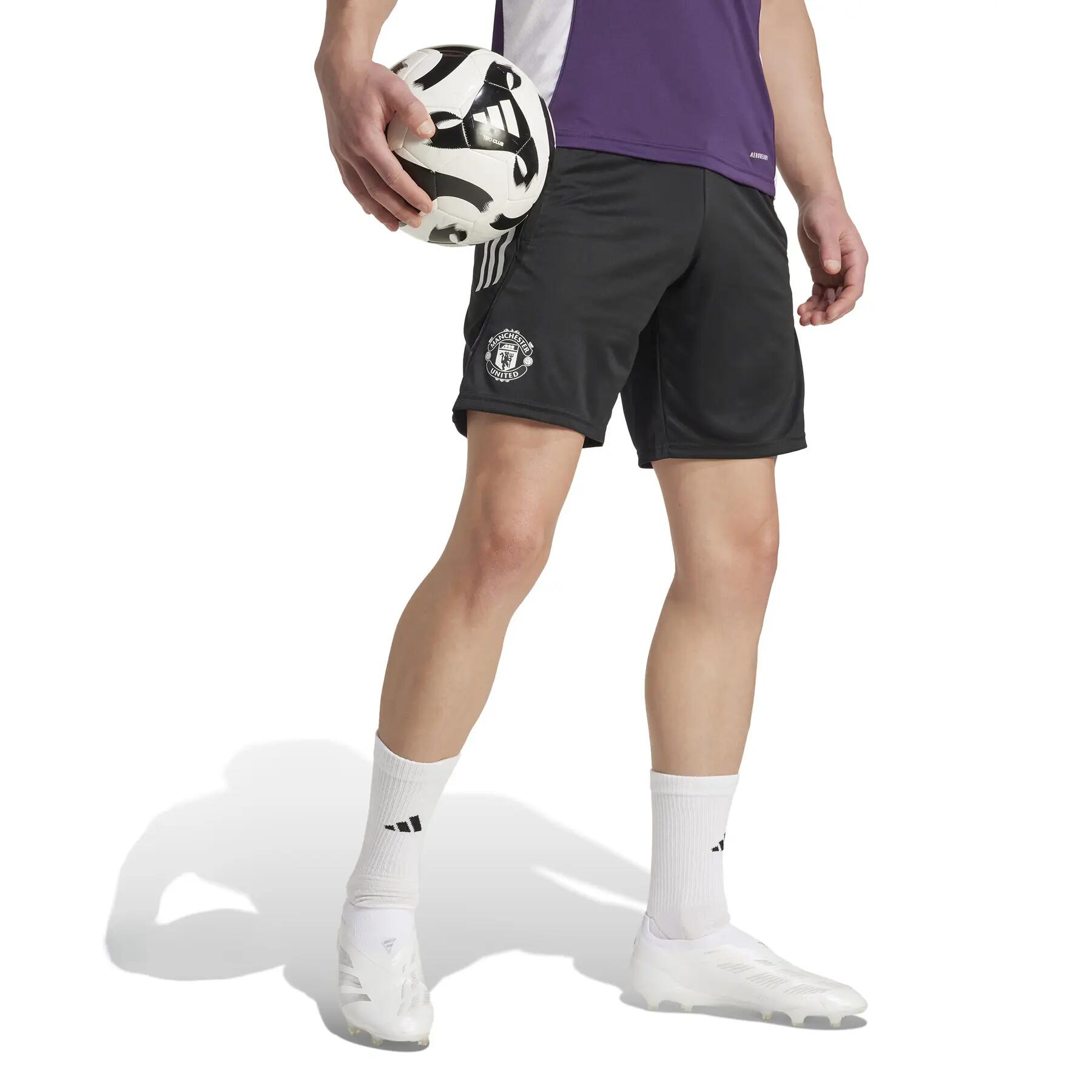 Manchester United trainingshort 2025/26 3/6