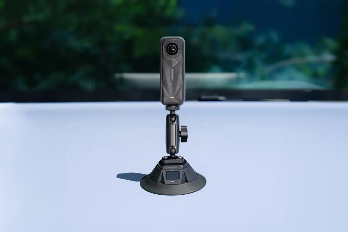 Elektrický přísavný držák na auto 3/4