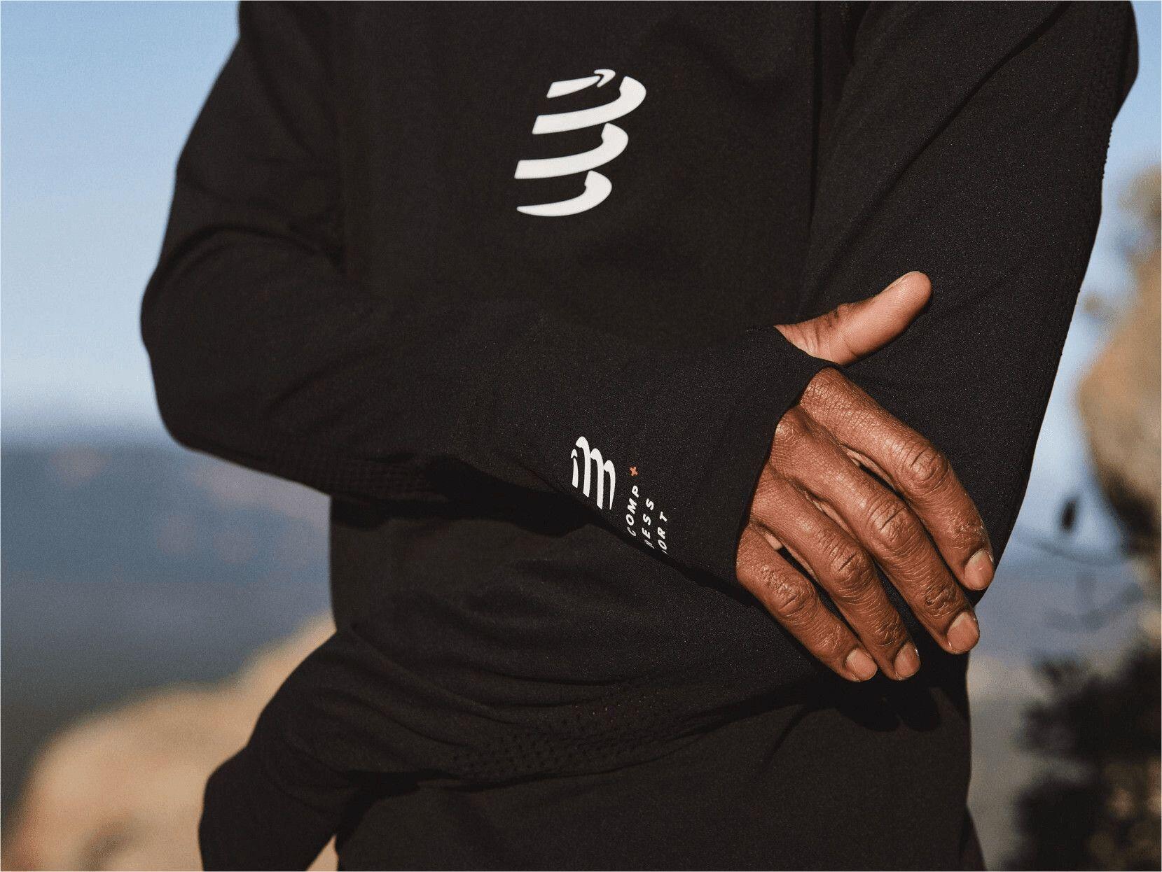 Felpa con cappuccio da corsa ultraleggera Compressport 3D Thermo nera 5/7