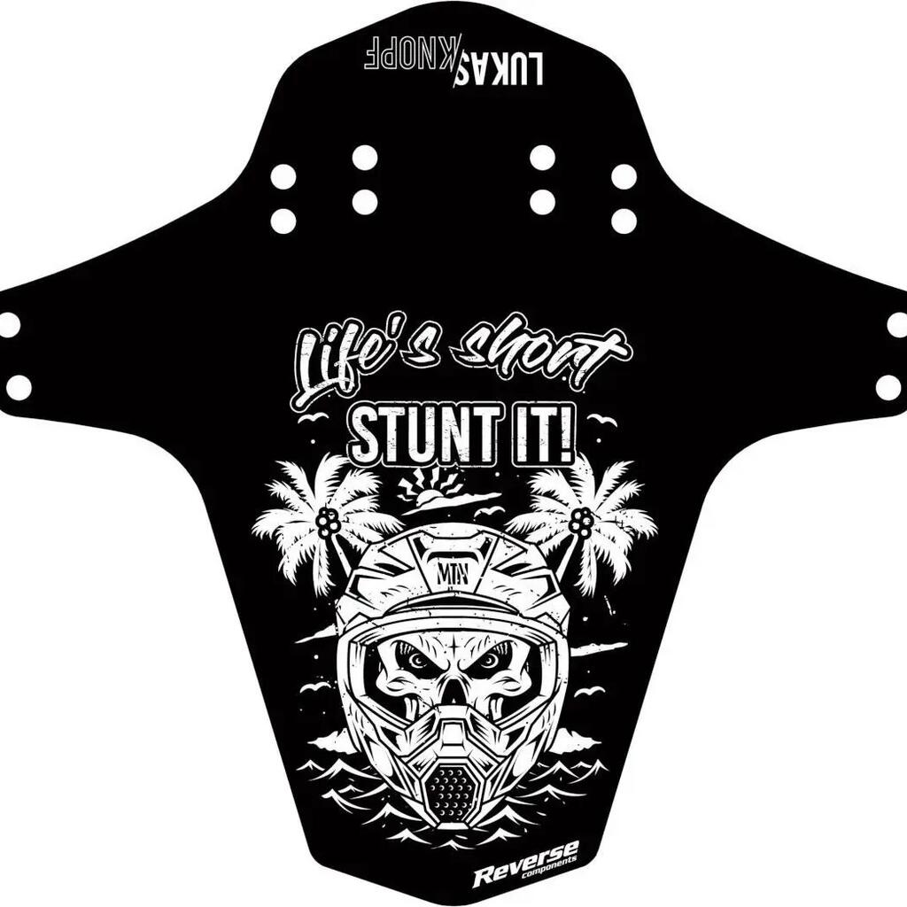 Front Fist Reverse Fist Black / White