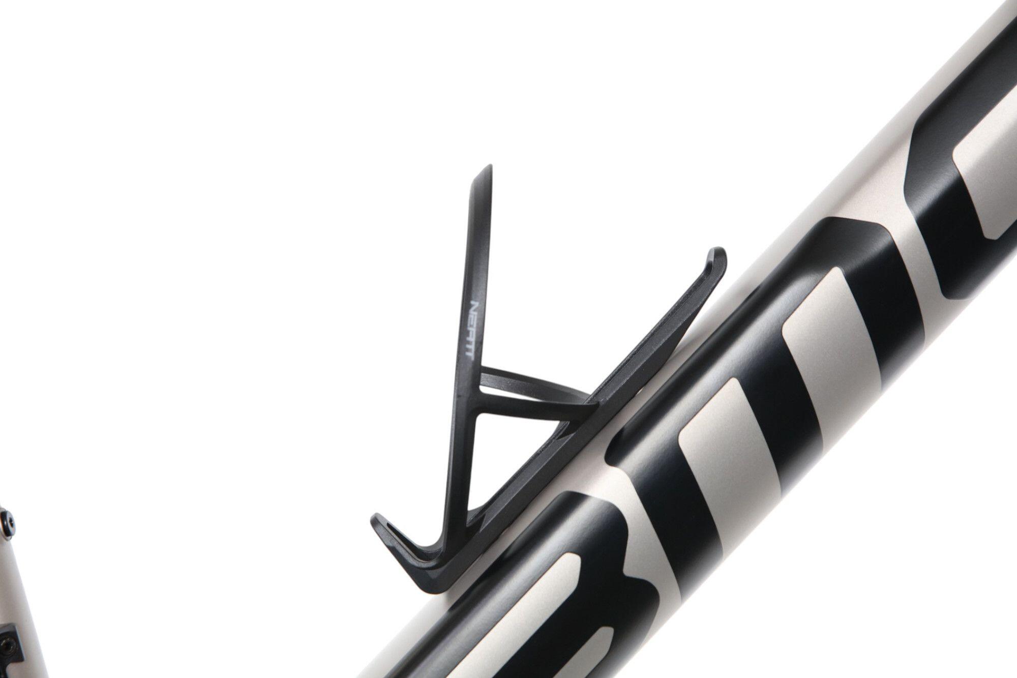 Porte-Bidon Neatt Oxygen Carbone/Nylon Noir 4/5