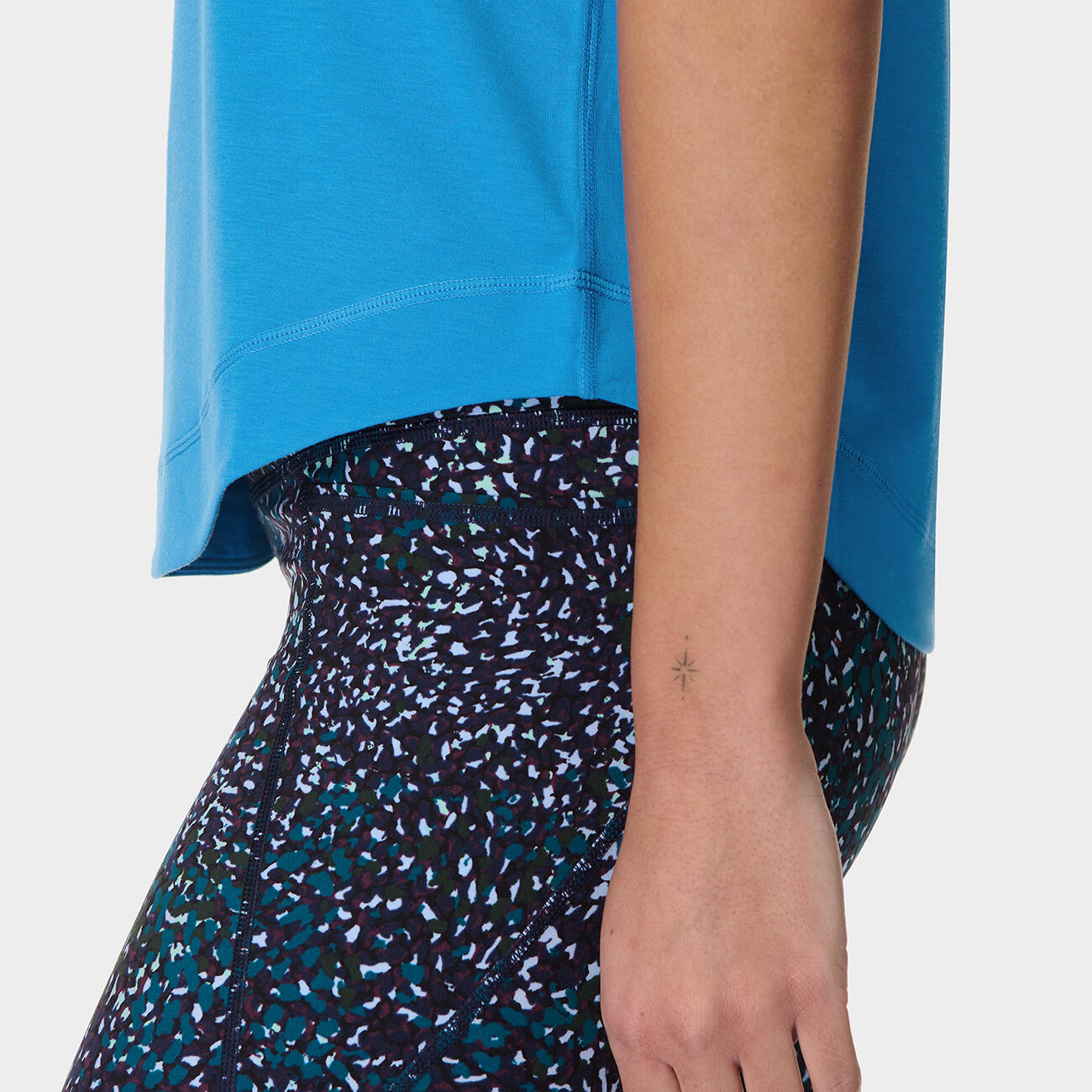 SWEATY BETTY Breathe Easy Mesh T-Shirt T-shirt OCEAANBLAUW S 5/7