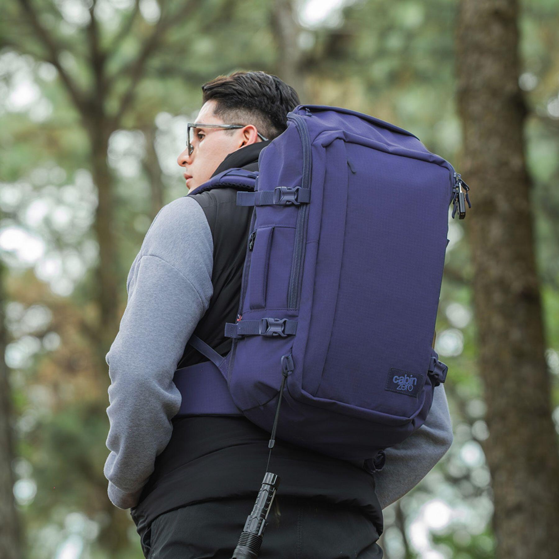 Cestovní batoh CabinZero Adventure 42 l 6/15