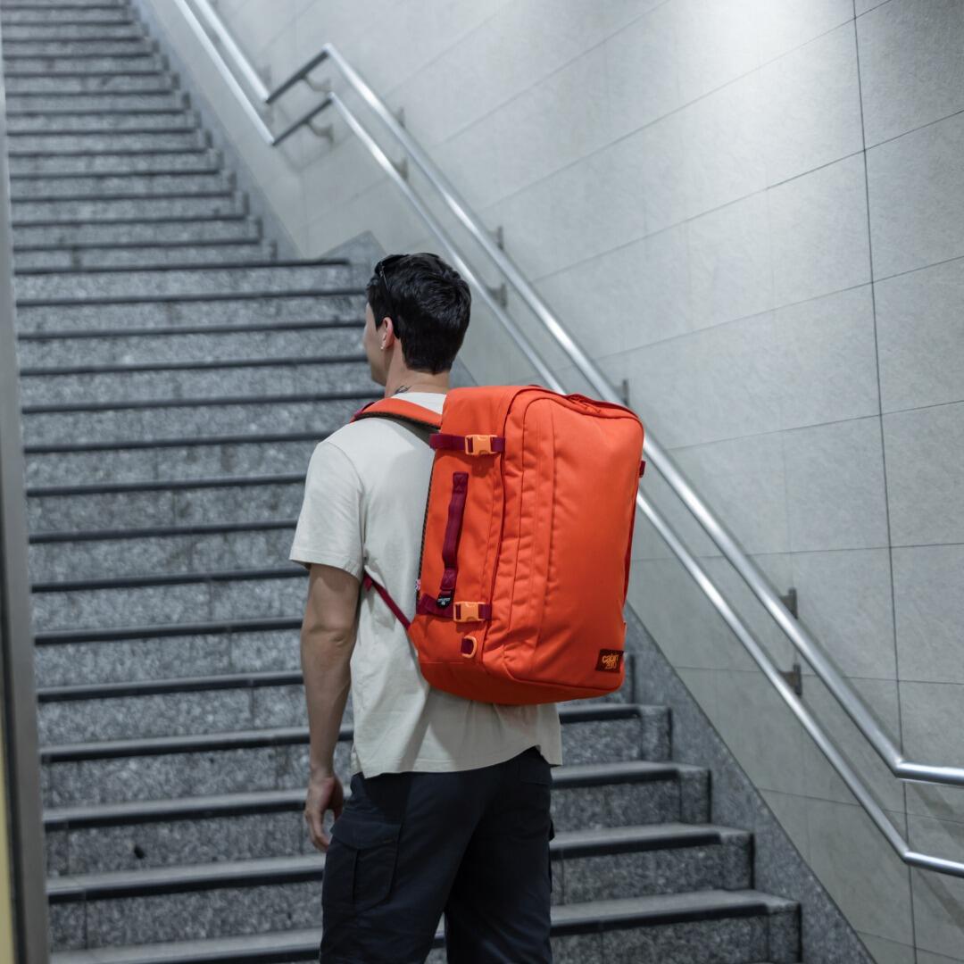 Cestovní batoh CabinZero Classic Plus 42 l 5/12