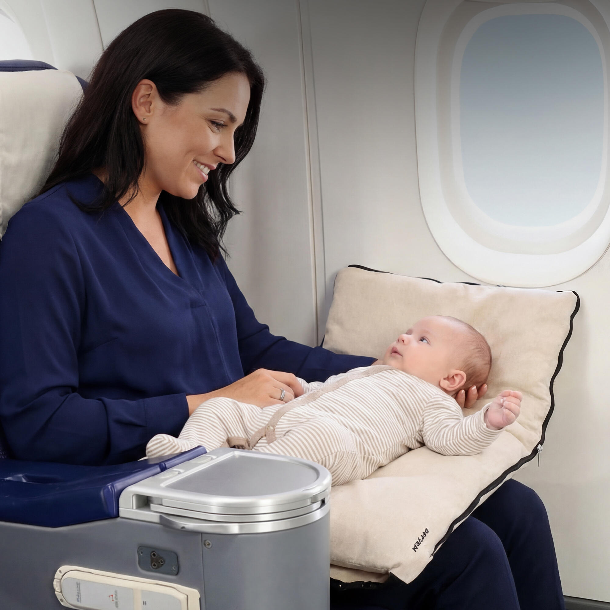 Cama de avião AirTraveller - Almofada de viagem com colchão - 0-2 anos 5/7